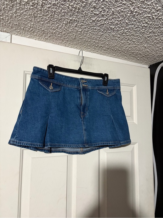 American Eagle Outfitters Dresses & Skirts - American eagle low rise a line mini skirt